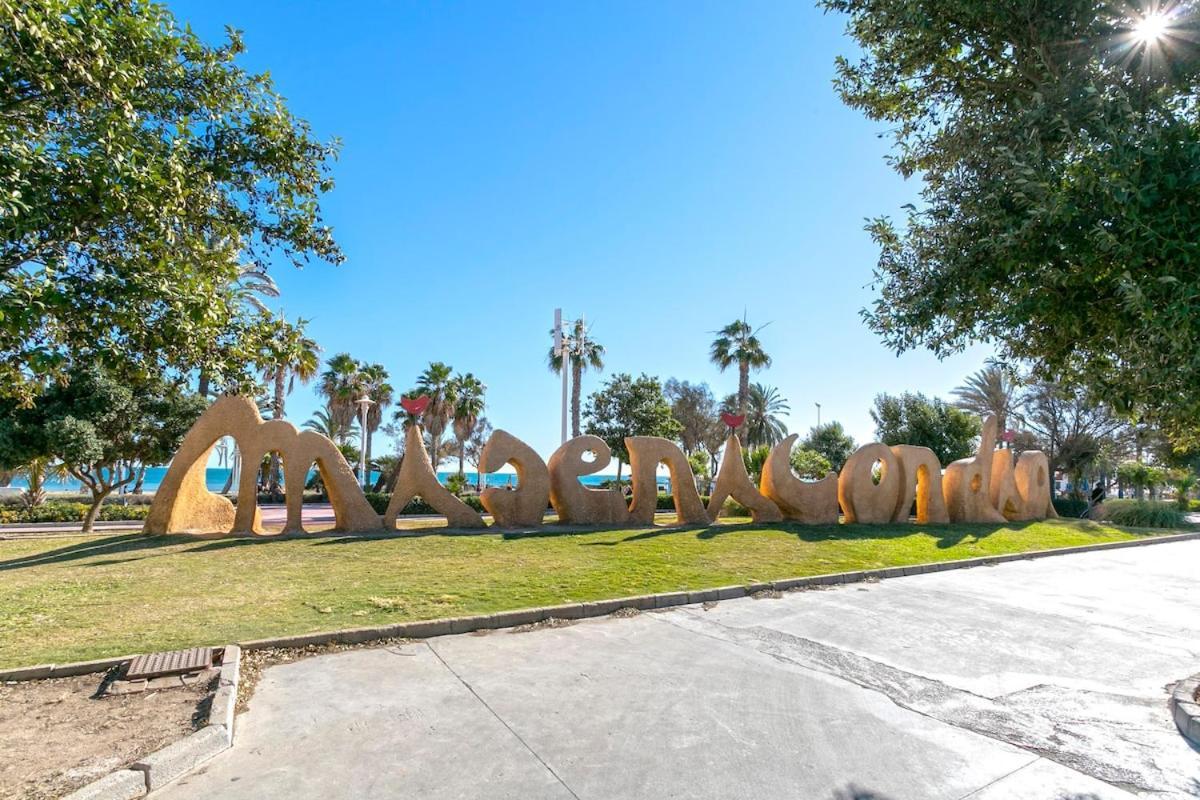 -Malagasunapts- West Beach Malaga Seafood & Relax Dış mekan fotoğraf