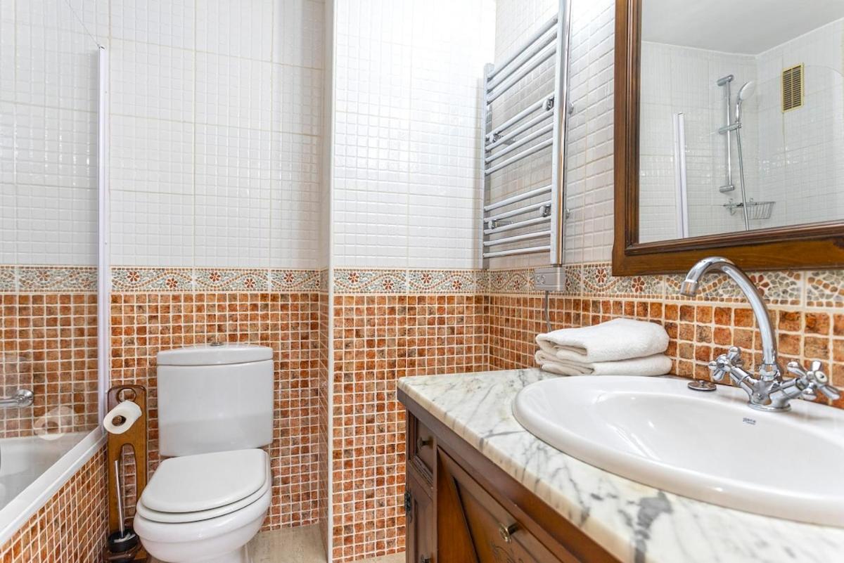 -Malagasunapts- West Beach Malaga Seafood & Relax Dış mekan fotoğraf